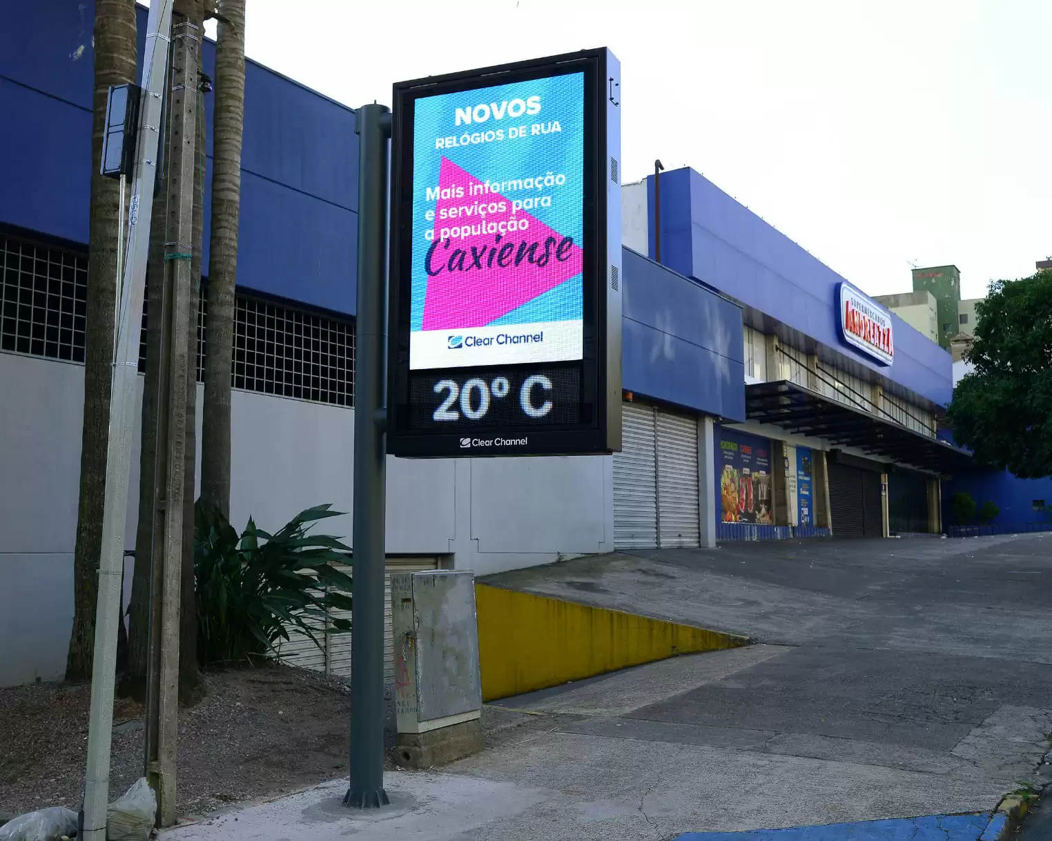 Relogio Digital LED OOH para Mobiliario Urbano