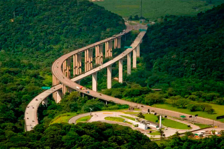Vista aérea da Rodovia dos Imigrantes (SP-160)