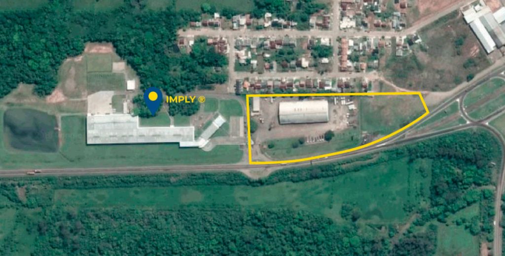 Imagem de satélite da empresa Imply, com uma linha em amarelo demonstrando a area de expansão.