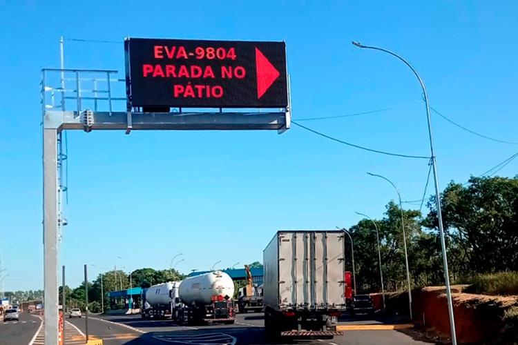 Painel Imply® instalado na BR-436, na cidade de Aparecida do Taboado, no Mato Grosso do Sul