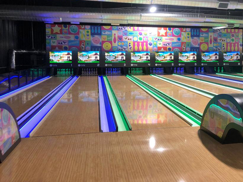 Le nouveau centre de bowling Cr8ative Lanes est là pour garantir beaucoup de plaisir à Childress, au Texas, avec 8 Pistes de Bowling Imply®!