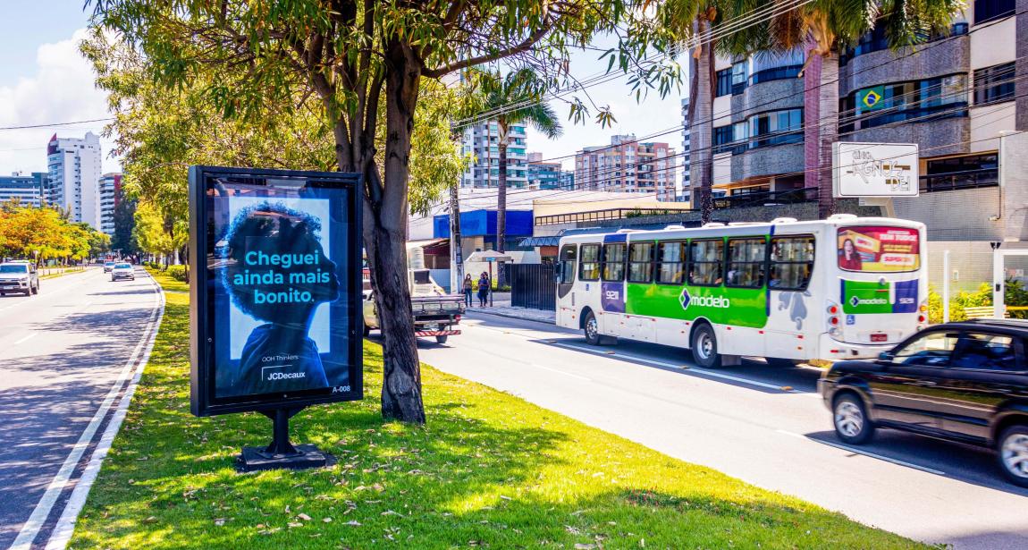 Mobiliario urbano em cidade