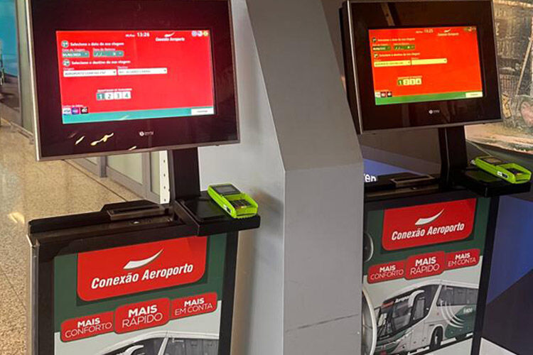 Terminais de autoatendimento no aeroporto